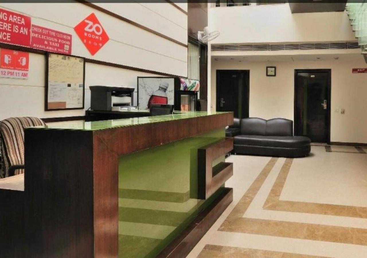 Hotel Landmark Chandīgarh Extérieur photo